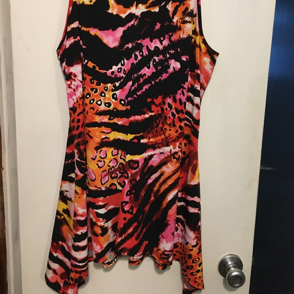 Bead Neck Tank - Picture 4 of 5